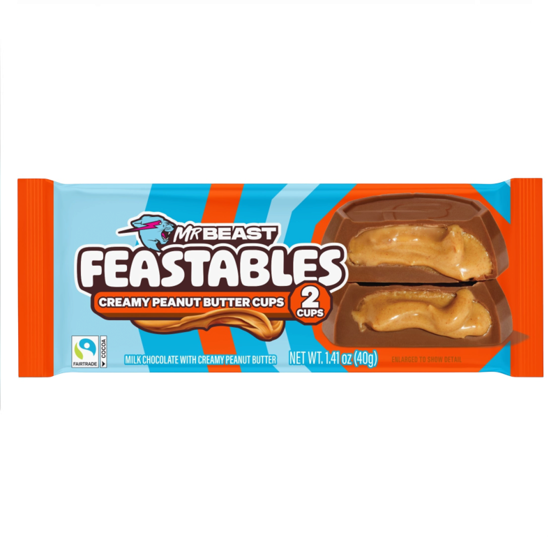 Empaque de Shefa Feastables con dos tazas de chocolate con leche rellenas de cremosa mantequilla de maní