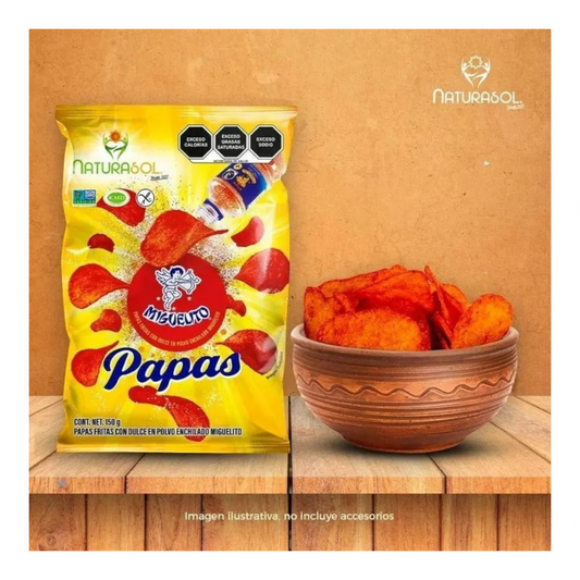 Bolsa de papas fritas Naturasol con sabor a Miguelito en Shefa, servidas en un tazón de barro sobre mesa de madera.